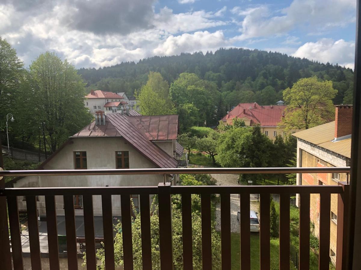 Gold Apartments Your Holiday Home Rodzinny 27 Krynica Zdroj Exterior photo